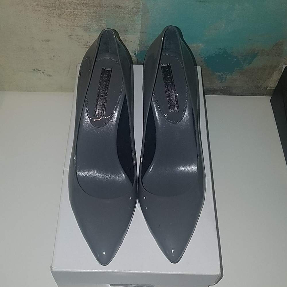 Shoes - Picture 2 of 5